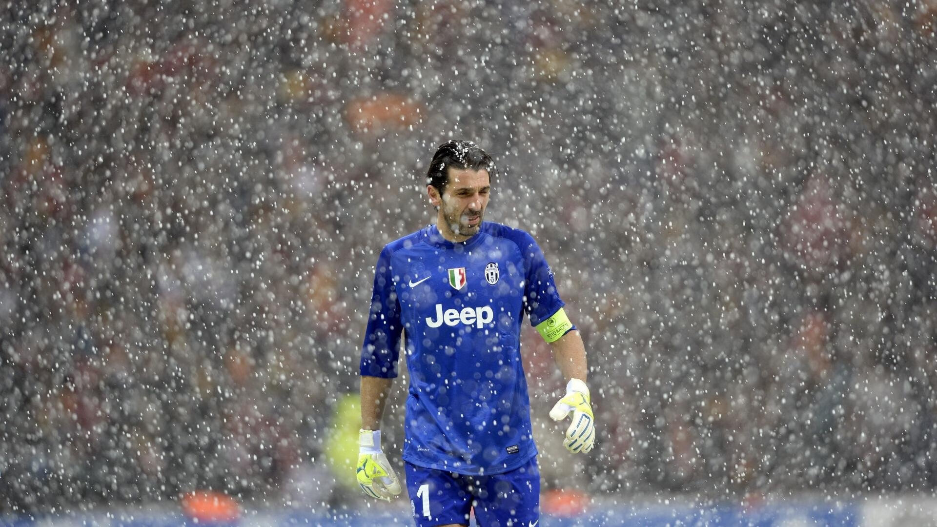 _明星助阵：国际名将齐聚一堂，火热开赛_，国际明星队中国明星队